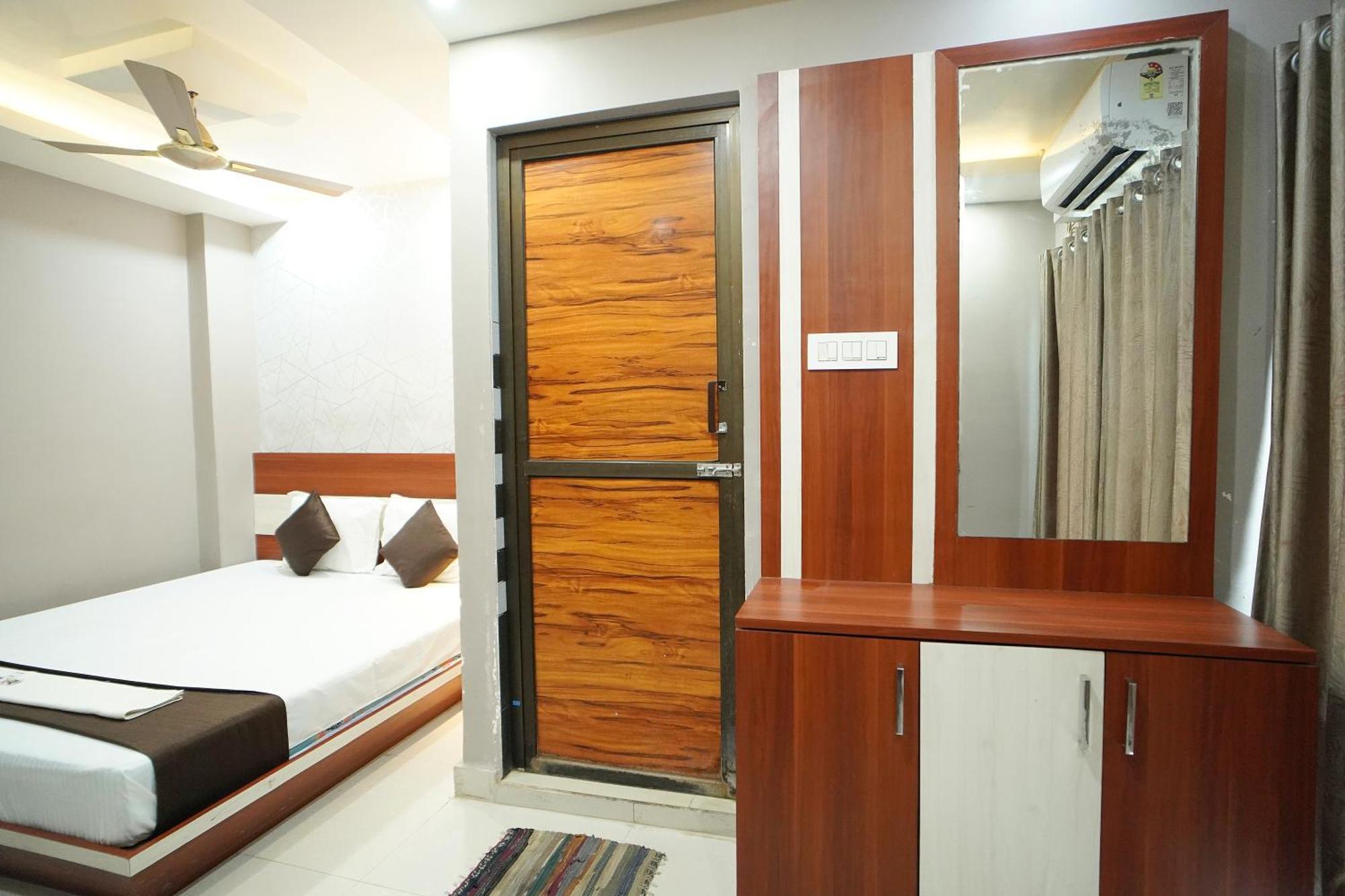 Hotel Marine Blue !! Beach Distance 50 Mts !! Digha  Exterior foto