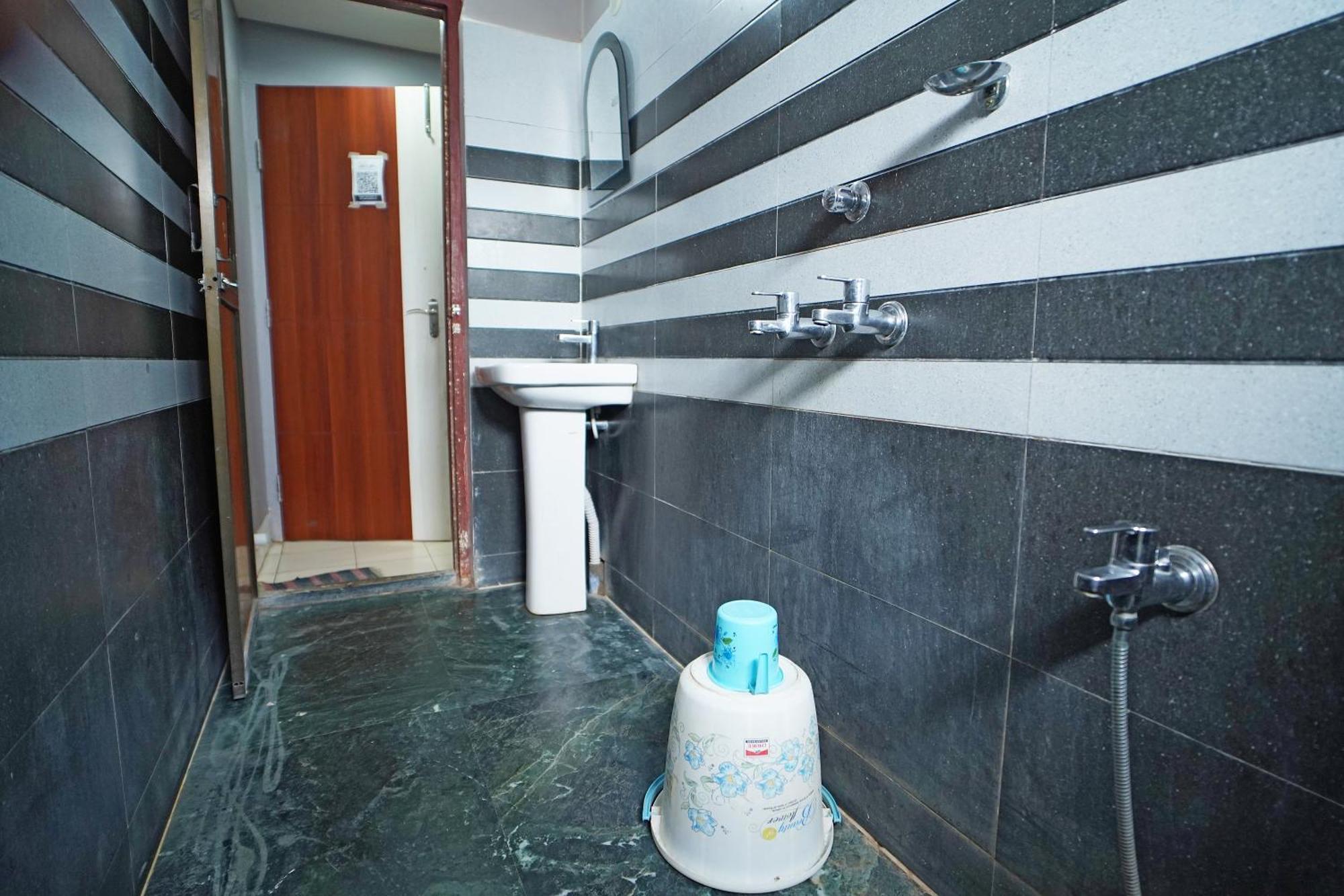 Hotel Marine Blue !! Beach Distance 50 Mts !! Digha  Exterior foto